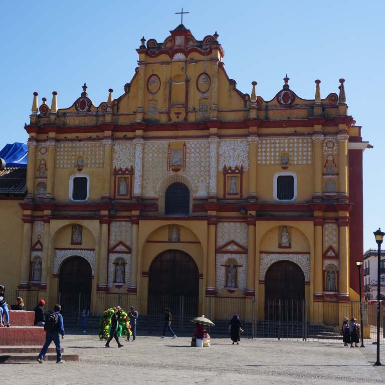 san-cristobal-de-las-casas-mit-kindern San Cristobal de las Casas und San Juan de Chamula