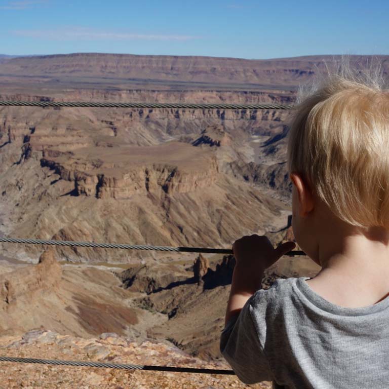 Fish River Canyon mit Kleinkind Fish River Canyon mit Kleinkind