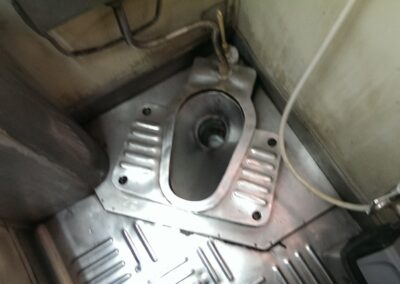 Klo im Schnellzug Bandung-Yogyakarta