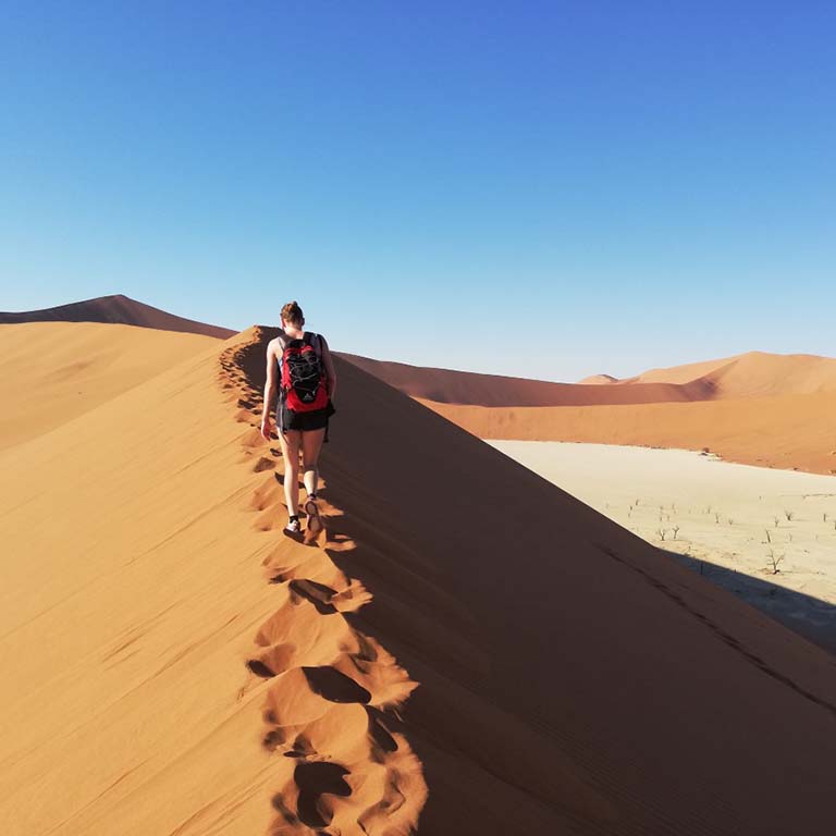 Wanderung Sossusvlei Deadvlei Wanderung Sossusvlei Deadvlei